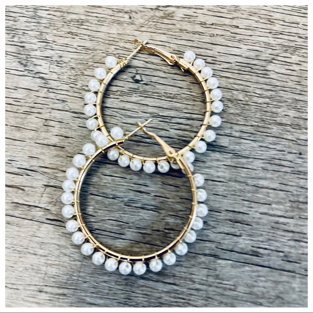 Fabulous Pearl trim hoop earrings - Picture 3 of 4